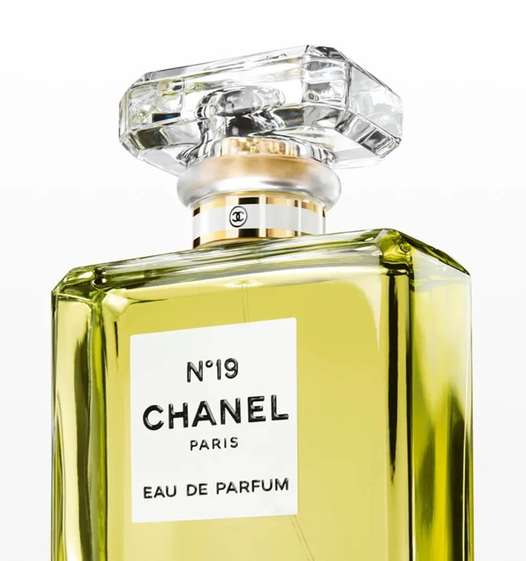 Chanel No 19 Eau de Parfum Chanel perfume - a fragrance for women