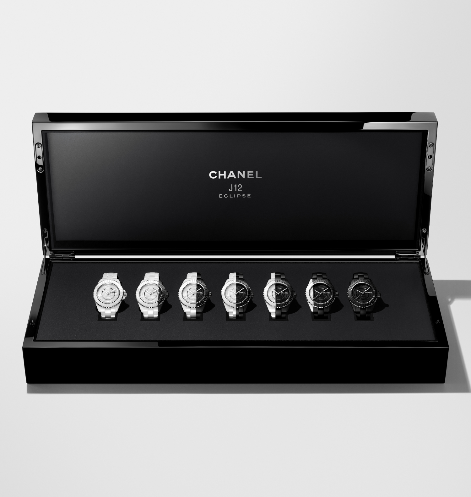 職人技を用いたウォッチ - 高級時計 | CHANEL シャネル