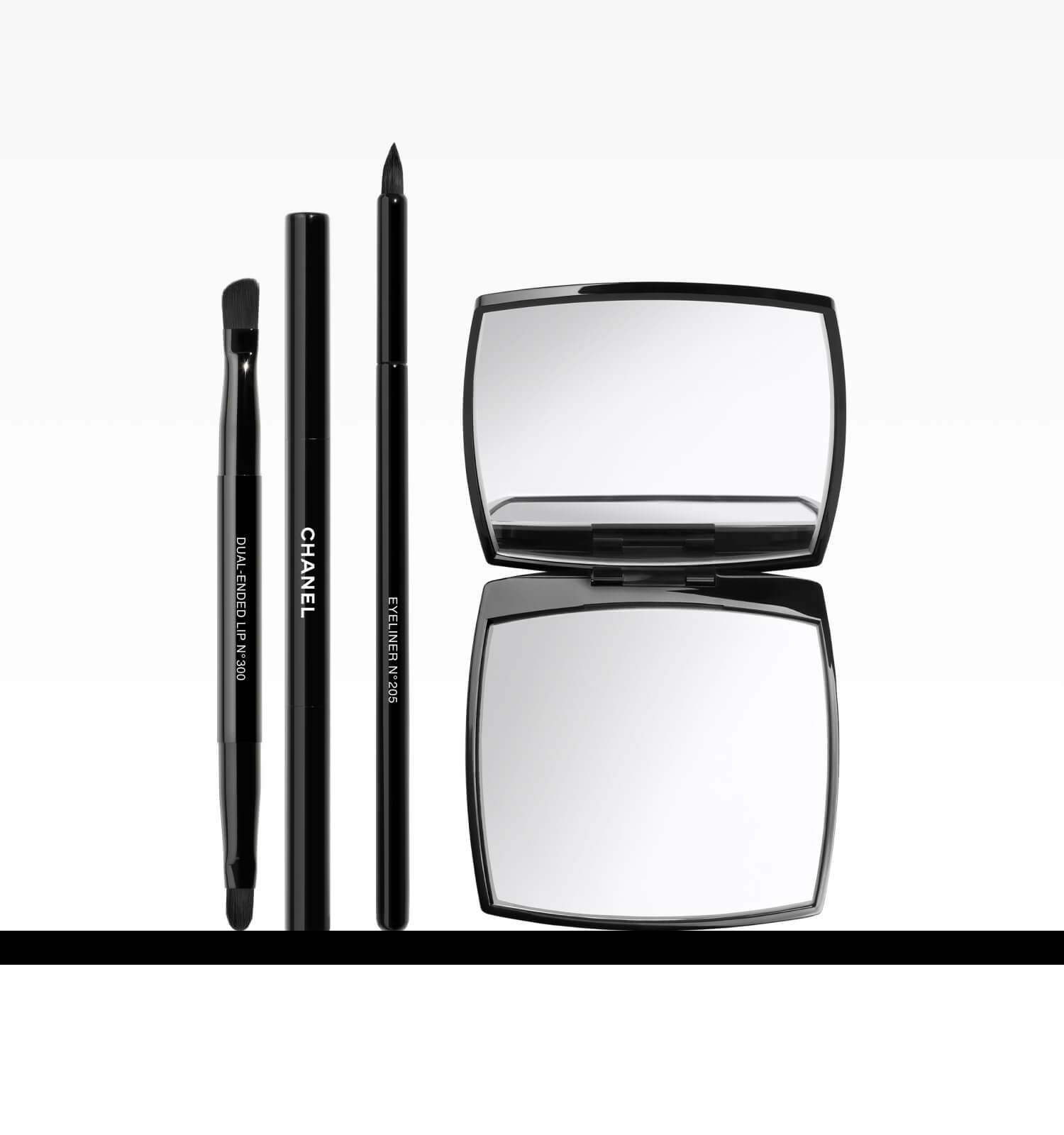 LES PINCEAUX DE CHANEL Foundation-blending brush n°102