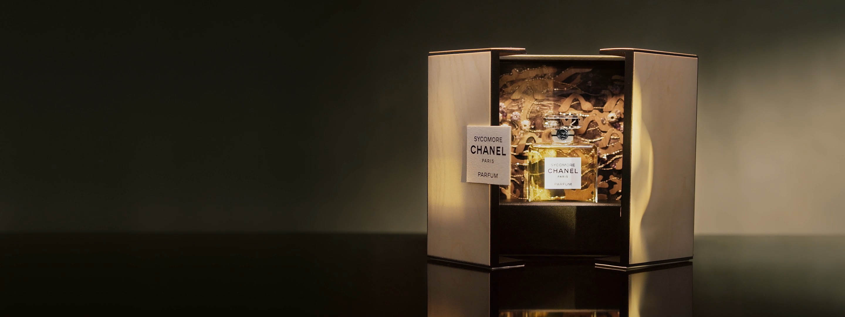 box-offer Chanel fragrance frames pictures for desktop animation purposes